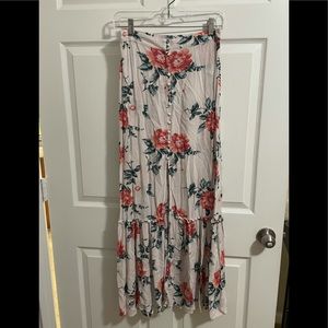 American Eagle Floral Skirt